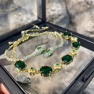 دستبند مار درخشان با طراحی خاص و مینیمال