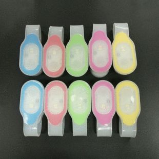 چراغ هشدار LED آهنربایی و گیرهای سیلیکونی برای دویدن شبانه