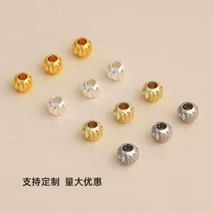 دانه‌های جداکننده و مهره‌های طرح‌دار (هندوانه‌ای و کدو حلوایی) با روکش طلای ۱۸ عیار واقعی، مناسب برای ساخت گردنبند و دستبند