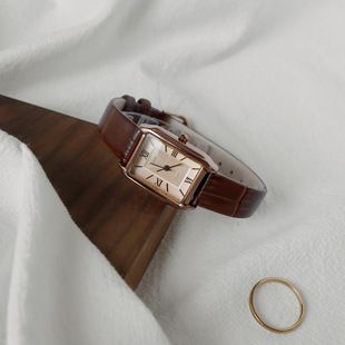 ساعت مچی زنانه گودی، سبک لوکس و کلاسیک با بند چرمی، ضدآب و شیک