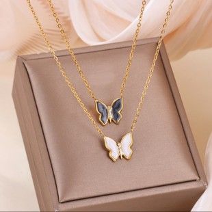 گردنبند پروانهای ساده و شیک با روکش طلا 18K