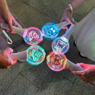 استیک نور LED با ریموت ۱۵ رنگ برای کنسرت