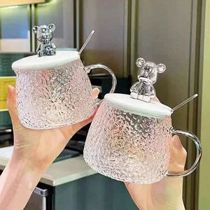 لیوان شیشه‌ای خلاقانه با طرح خرس و درب، مناسب هدیه و استفاده روزانه