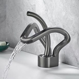 شیر دستشویی آبشاری خلاقانه به سبک مینیمالیستی تفنگی کابینت حمام تمام مسی شیر آب سرد و گرم دوکاره ظرف 48 ساعت ارسال می شود