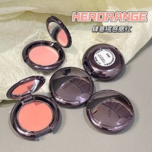 پودر رژگونه مخملی HERORANGE با بافت نرم و طبیعی، مناسب آرایش روزانه