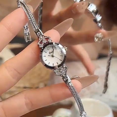 ساعت مچی کلاسیک وارداتی از چین