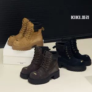 مارتینبوکهای ضخیم و خاصپسند با طراحی مینیمال، پاییز ۲۰۲۵، استایل انگلیسی و رسمی-کاربردی