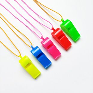 سوت پلاستیکی رنگی اسباب‌بازی کودکان و تشویق ورزشی